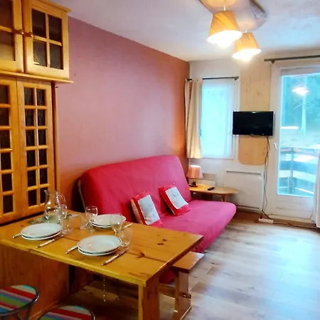 Au Pied Des Pistes, Ideal Pour 4, Bien Equipe, Balcon - Fr-1-771-81 Apartment Les Adrets