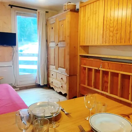 Apartment Au Pied Des Pistes, Ideal Pour 4, Bien Equipe, Balcon - Fr-1-771-81 Les Adrets